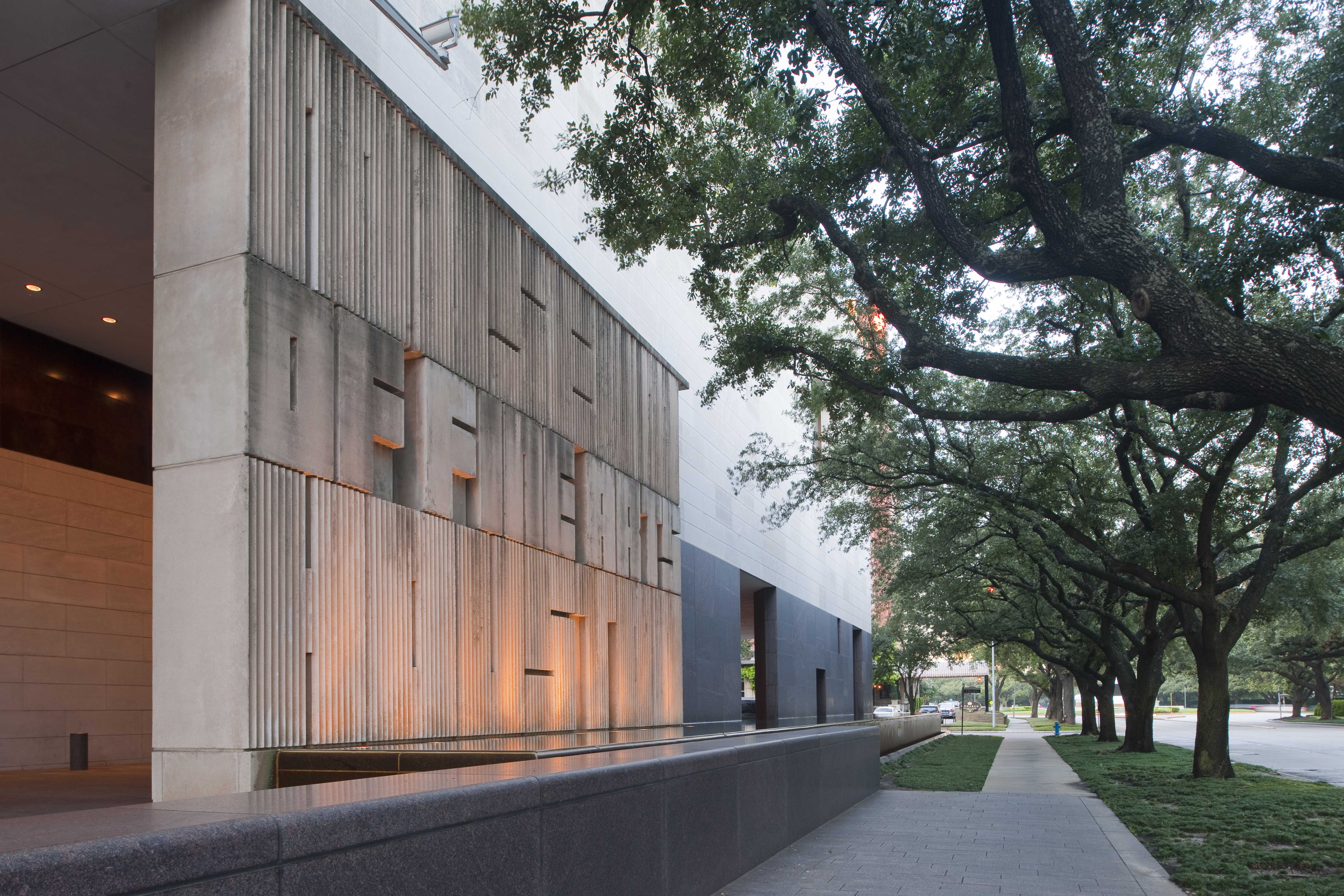 MFAH_Beck Building exterior; Photo by Robb Williamson